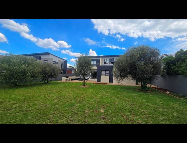 3 BEDROOM HOUSE FOR SALE IN MIDSTREAM MEADOWS